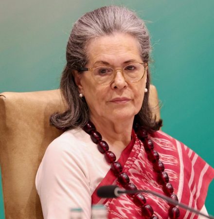 CLICK TO EXPOSE SONIA KHAN GANDHI